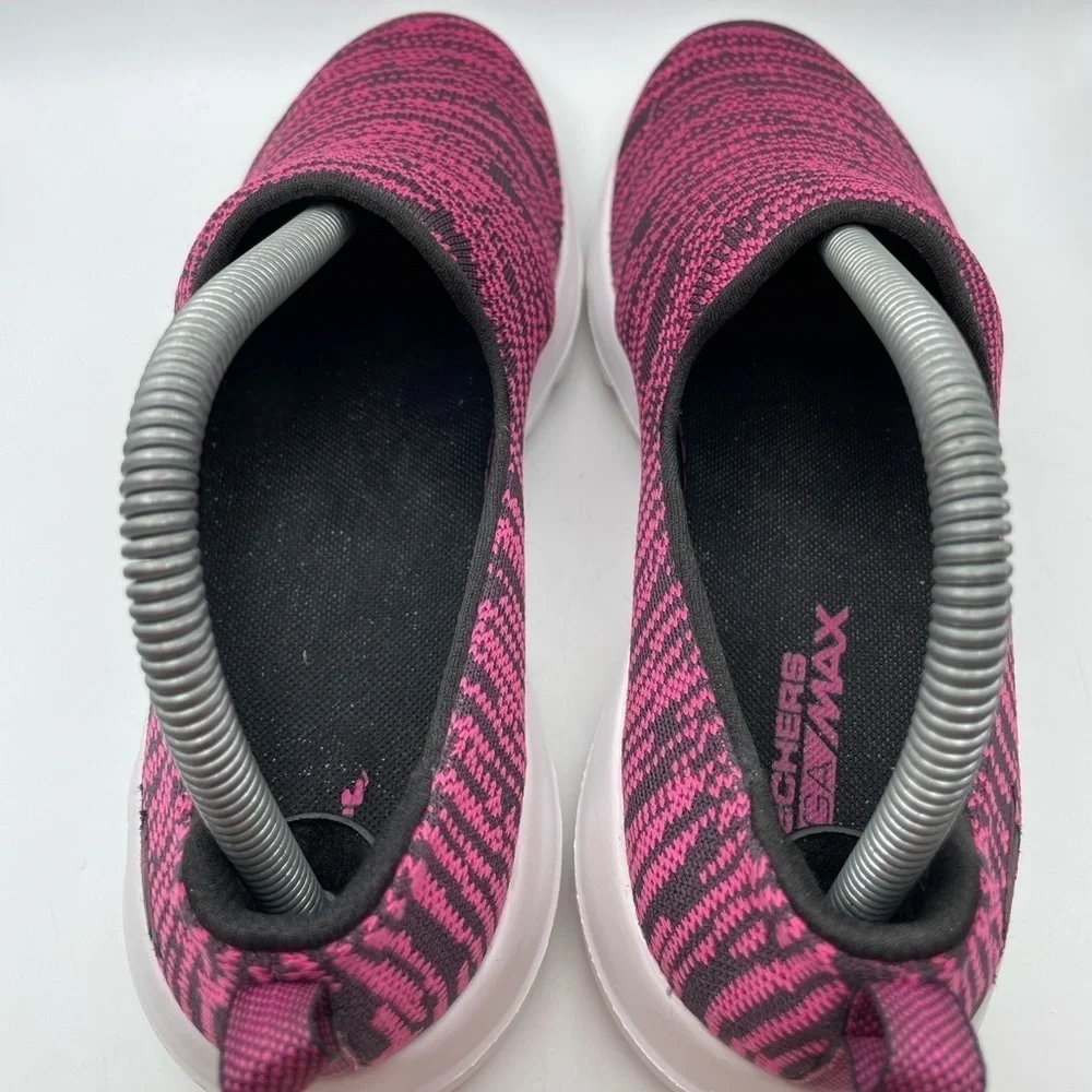 Skechers Gogamax women’s pink black loafers size 7.5